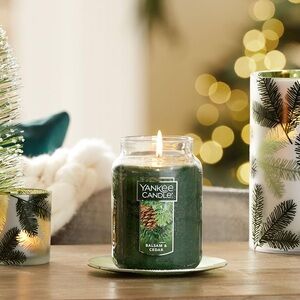 22 Ounce Balsam & Cedar Yankee Candle